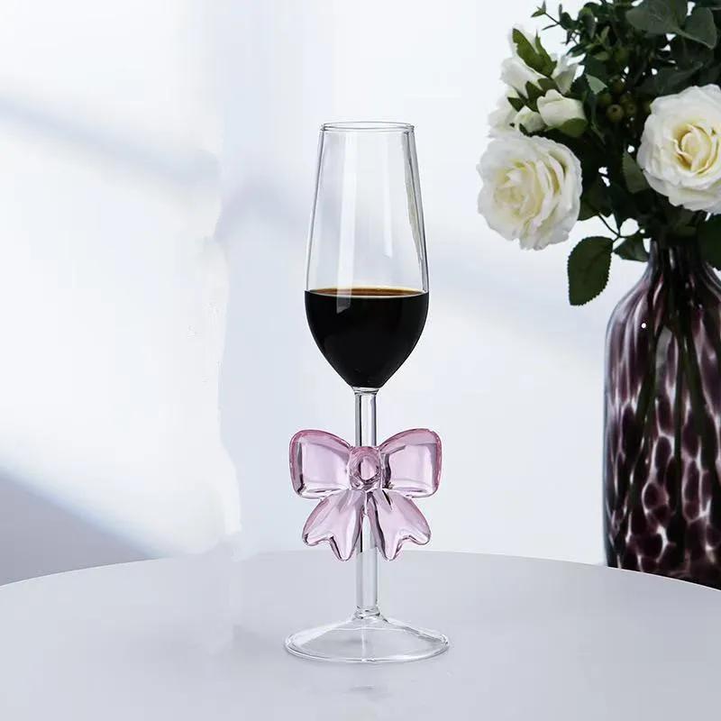 A sophisticated glass flute featuring a charming 3D